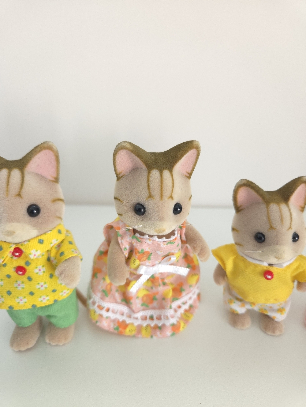 Calico Critters Sylvanian Families Sandy Cat Family Figures - Picture 3 of 15